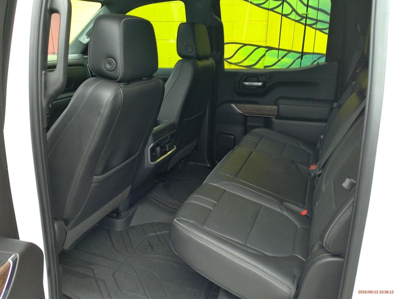 Chevrolet Silverado 1500 4WD Crew Cab 147" High Country 2021