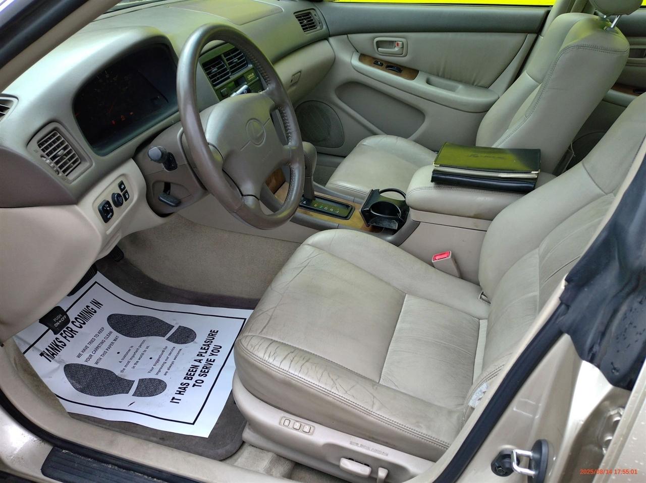 Lexus ES 300 Luxury Sport Sdn 4dr Sdn 1999