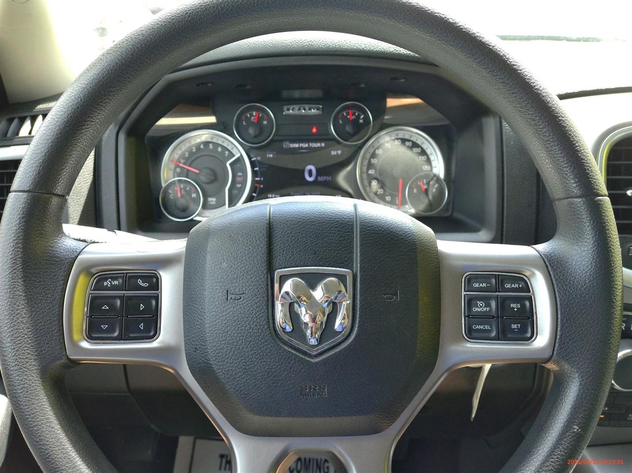 RAM 1500 Classic SLT 4x4 Crew Cab 5'7" Box 2023