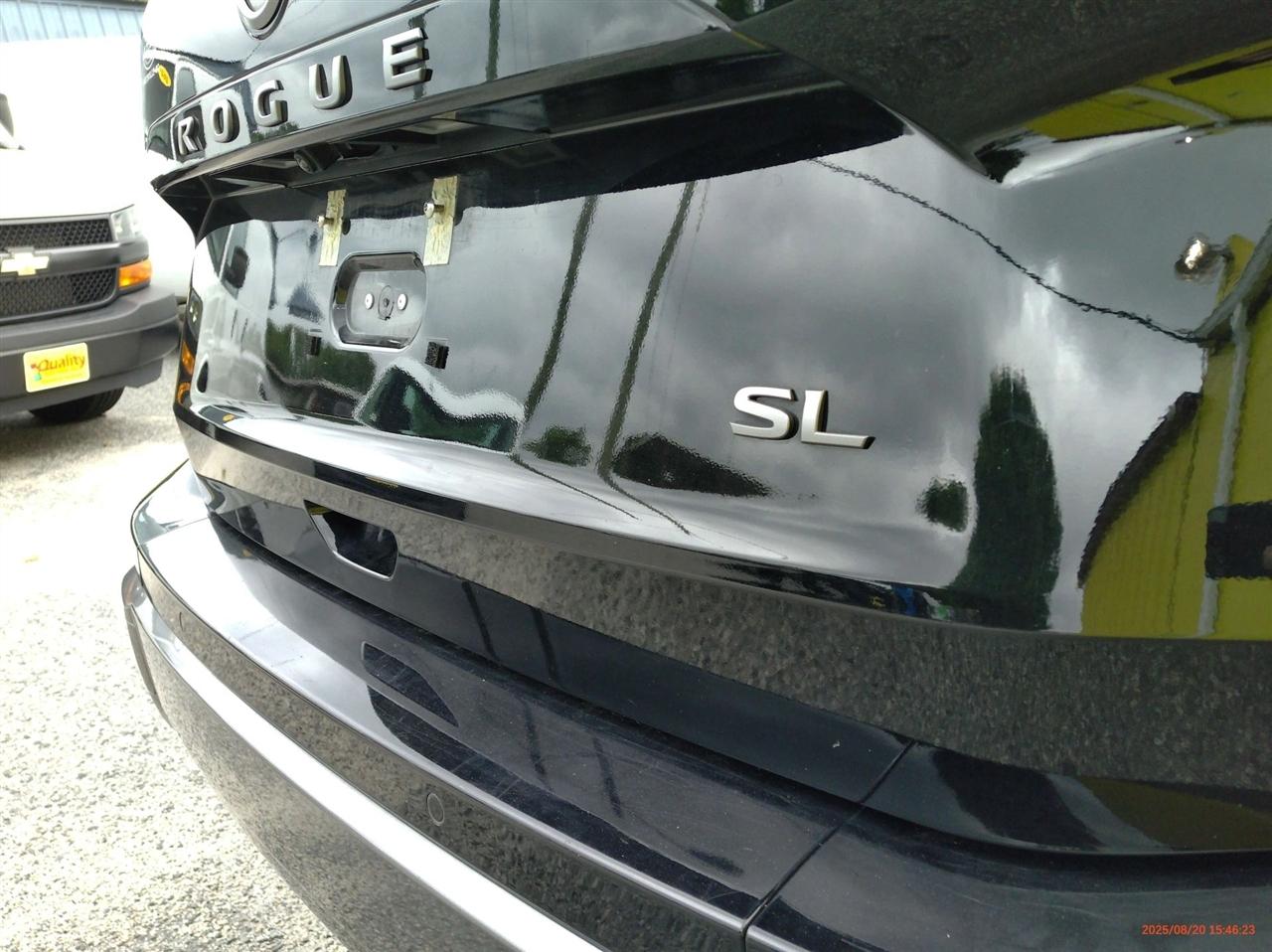 Nissan Rogue FWD SL *Ltd Avail* 2026