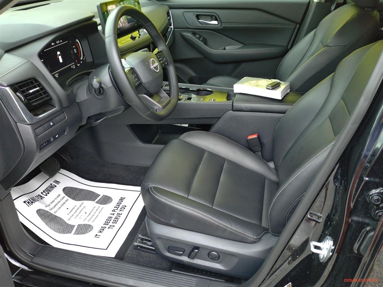 Nissan Rogue FWD SL *Ltd Avail* 2026
