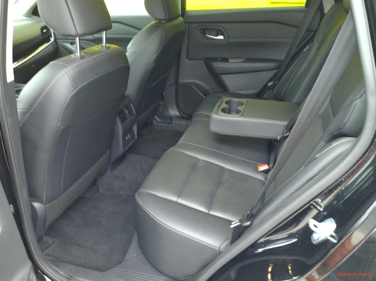 Nissan Rogue FWD SL *Ltd Avail* 2026