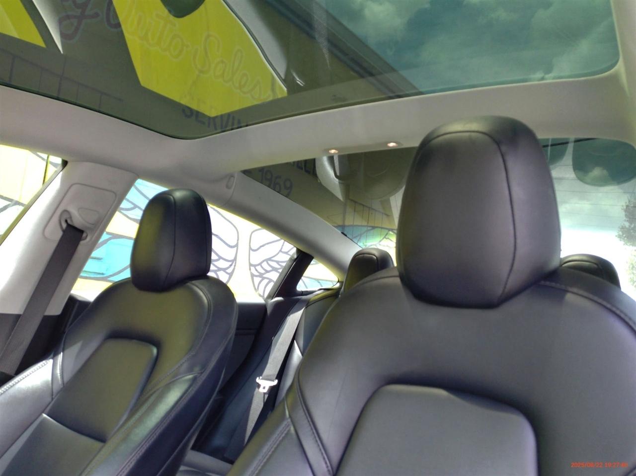 Tesla Model 3 Mid Range Battery RWD 2018