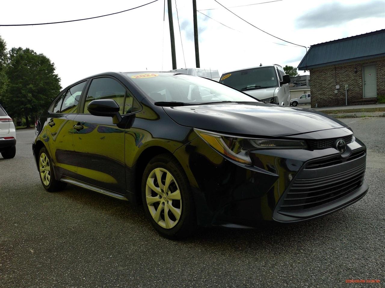 Toyota Corolla LE CVT (Natl) 2024