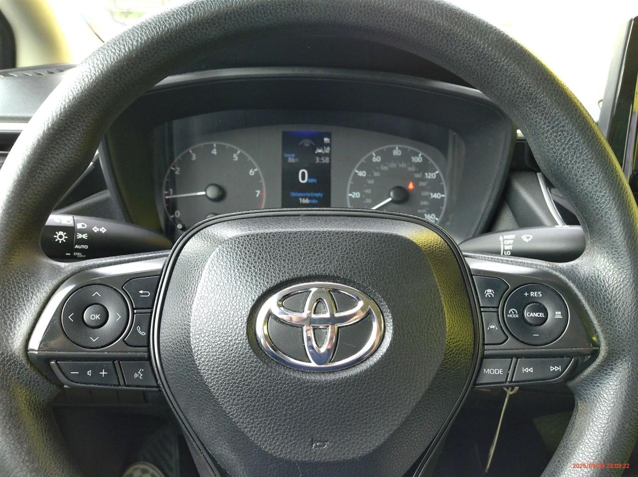 Toyota Corolla LE CVT (Natl) 2024