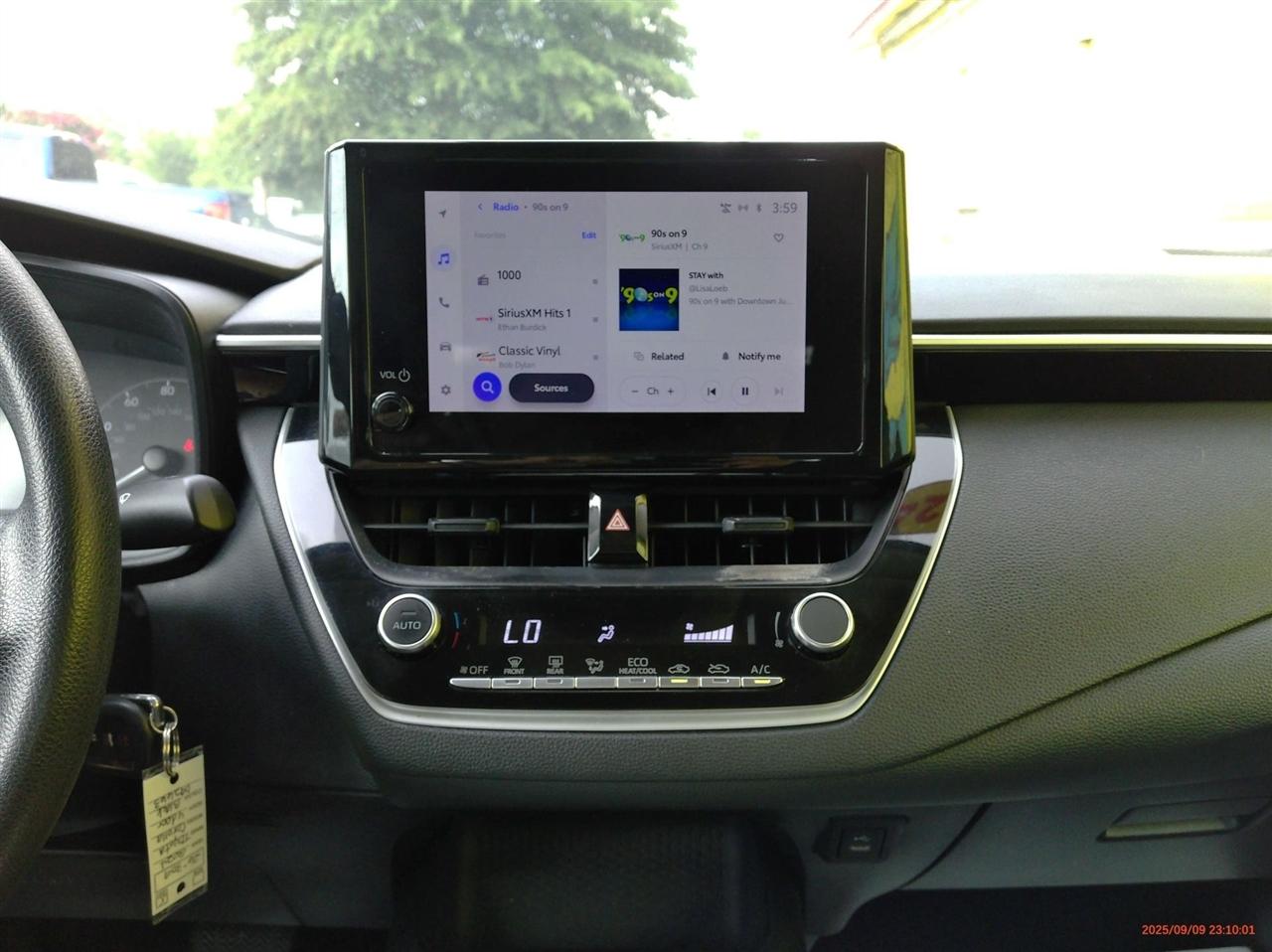 Toyota Corolla LE CVT (Natl) 2024