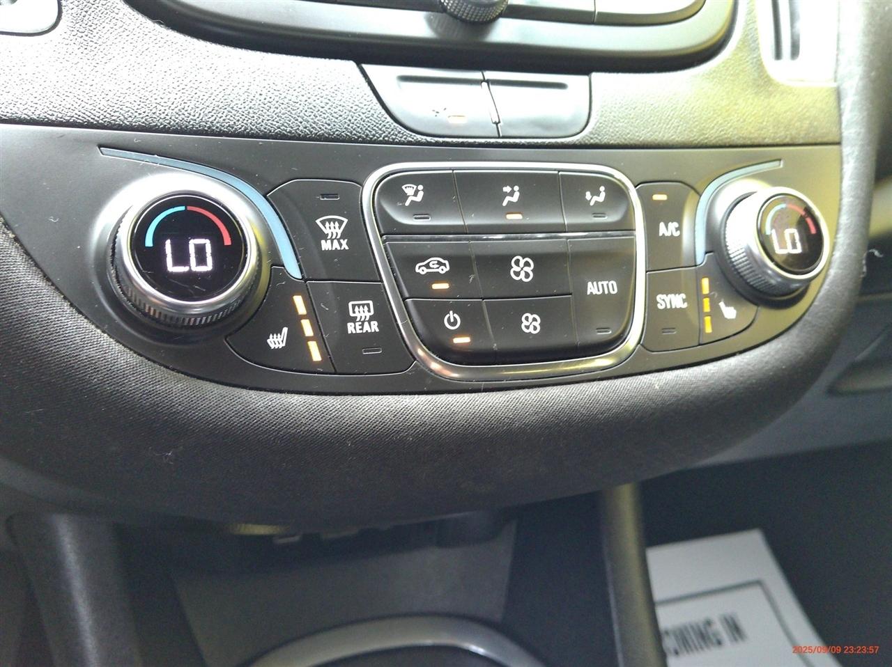 Chevrolet Malibu 4dr Sdn LT 2021