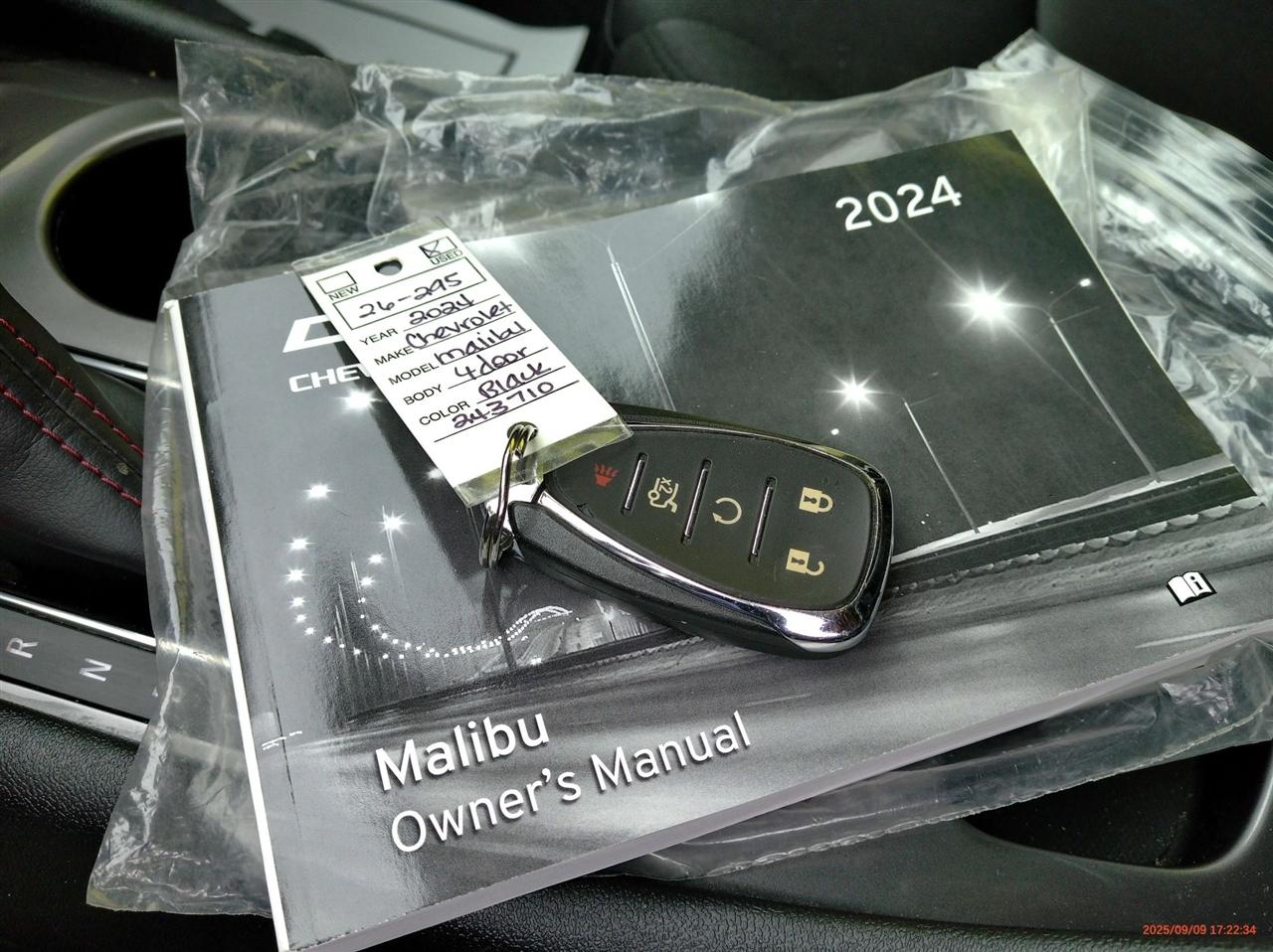 Chevrolet Malibu 4dr Sdn RS 2024