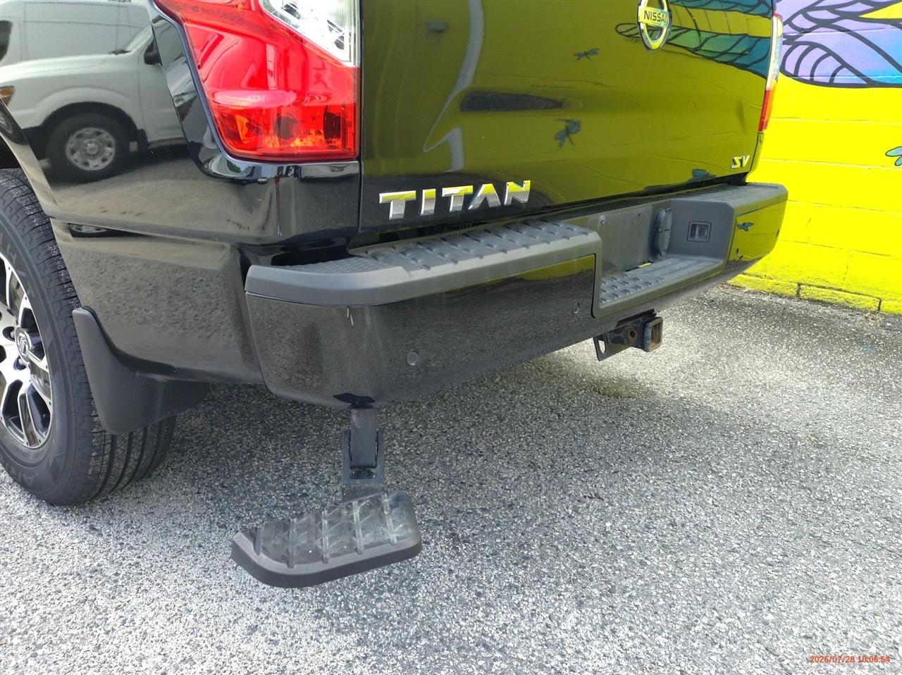 Nissan Titan 4x2 Crew Cab SV 2021