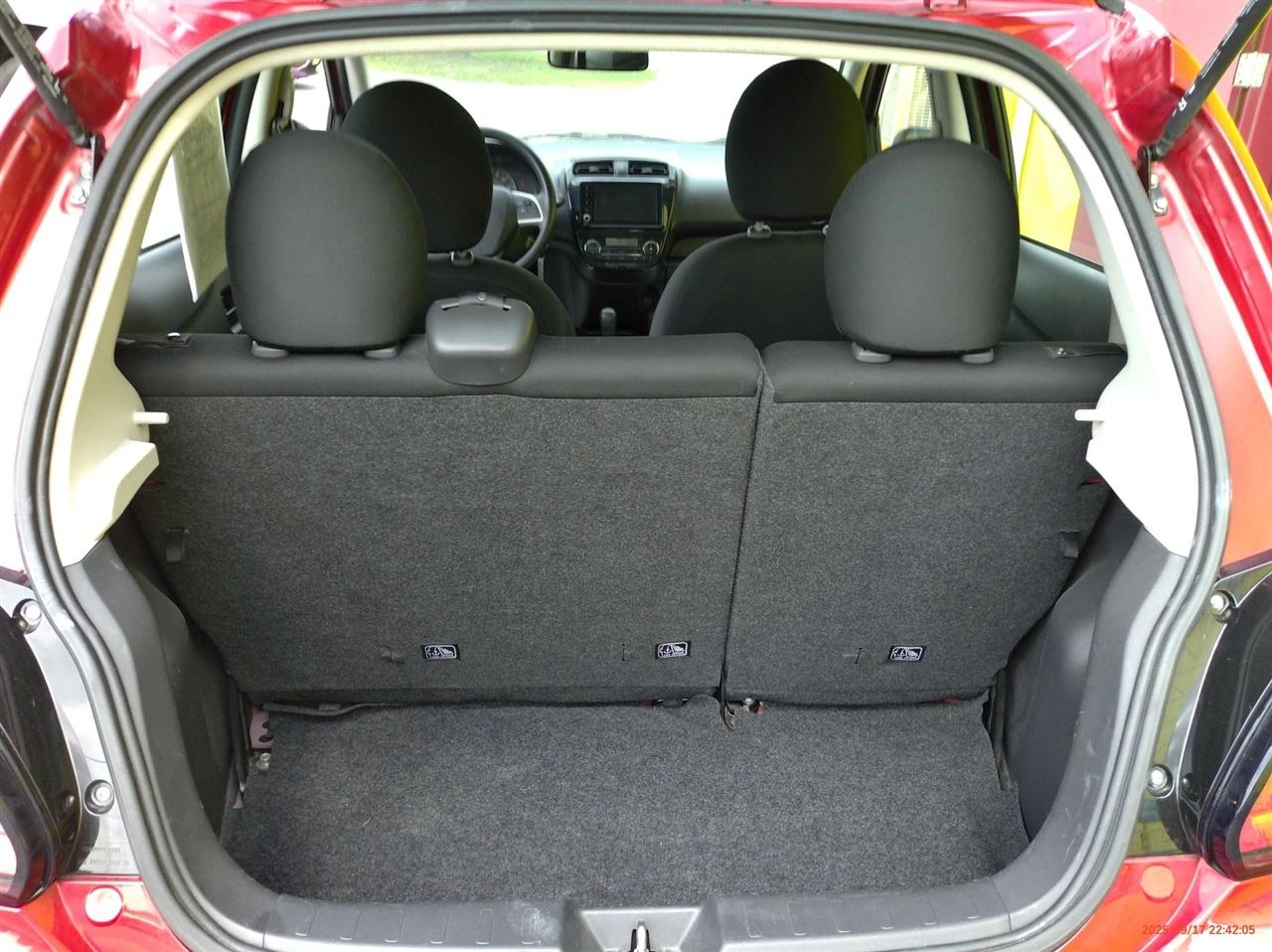 Mitsubishi Mirage ES CVT 2024