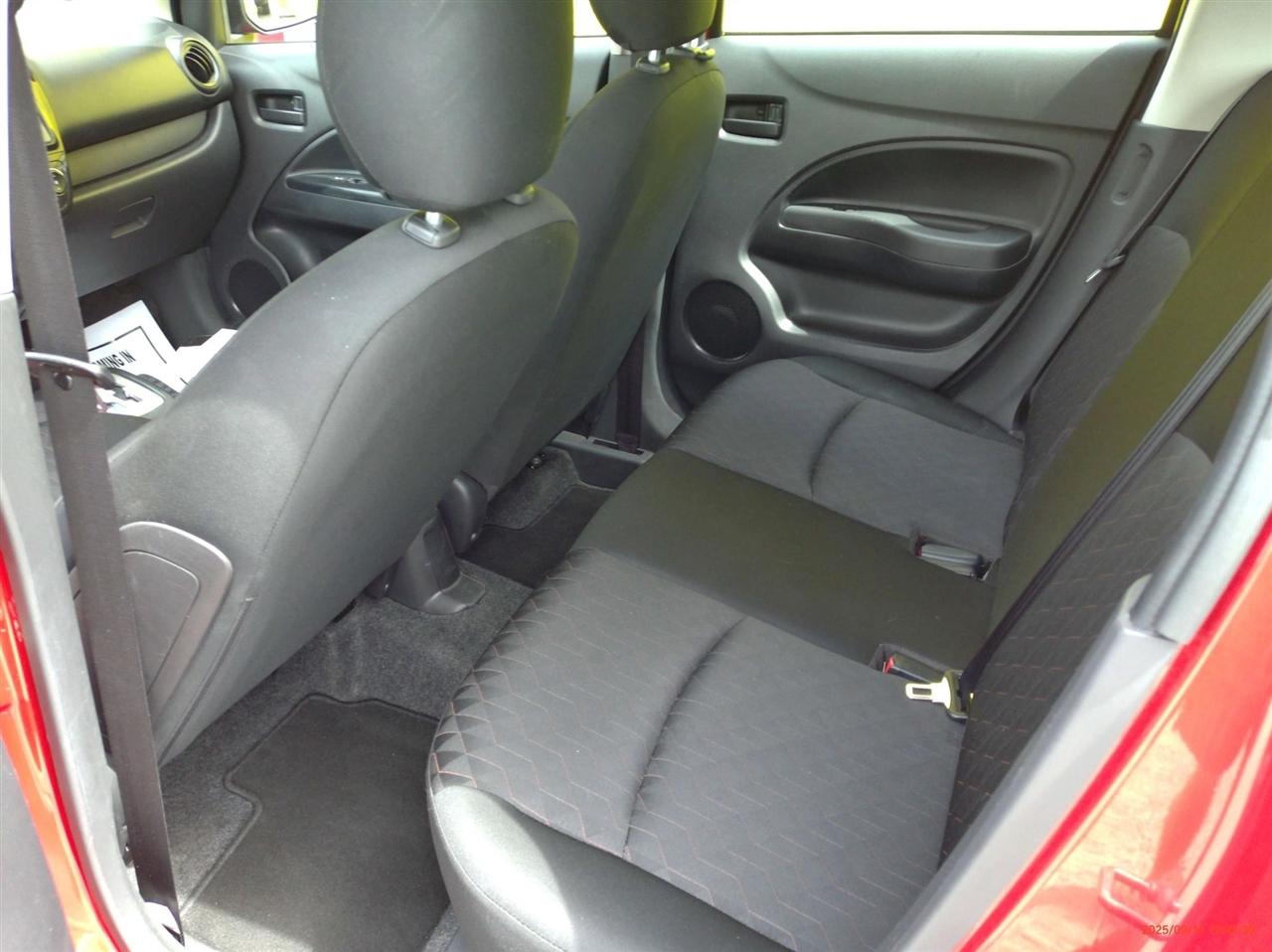 Mitsubishi Mirage ES CVT 2024