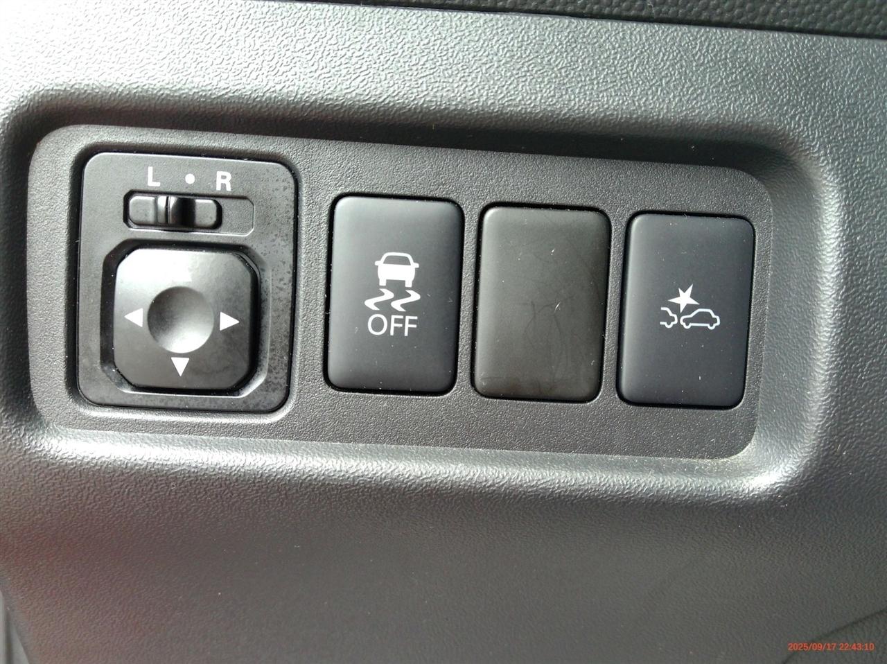 Mitsubishi Mirage ES CVT 2024