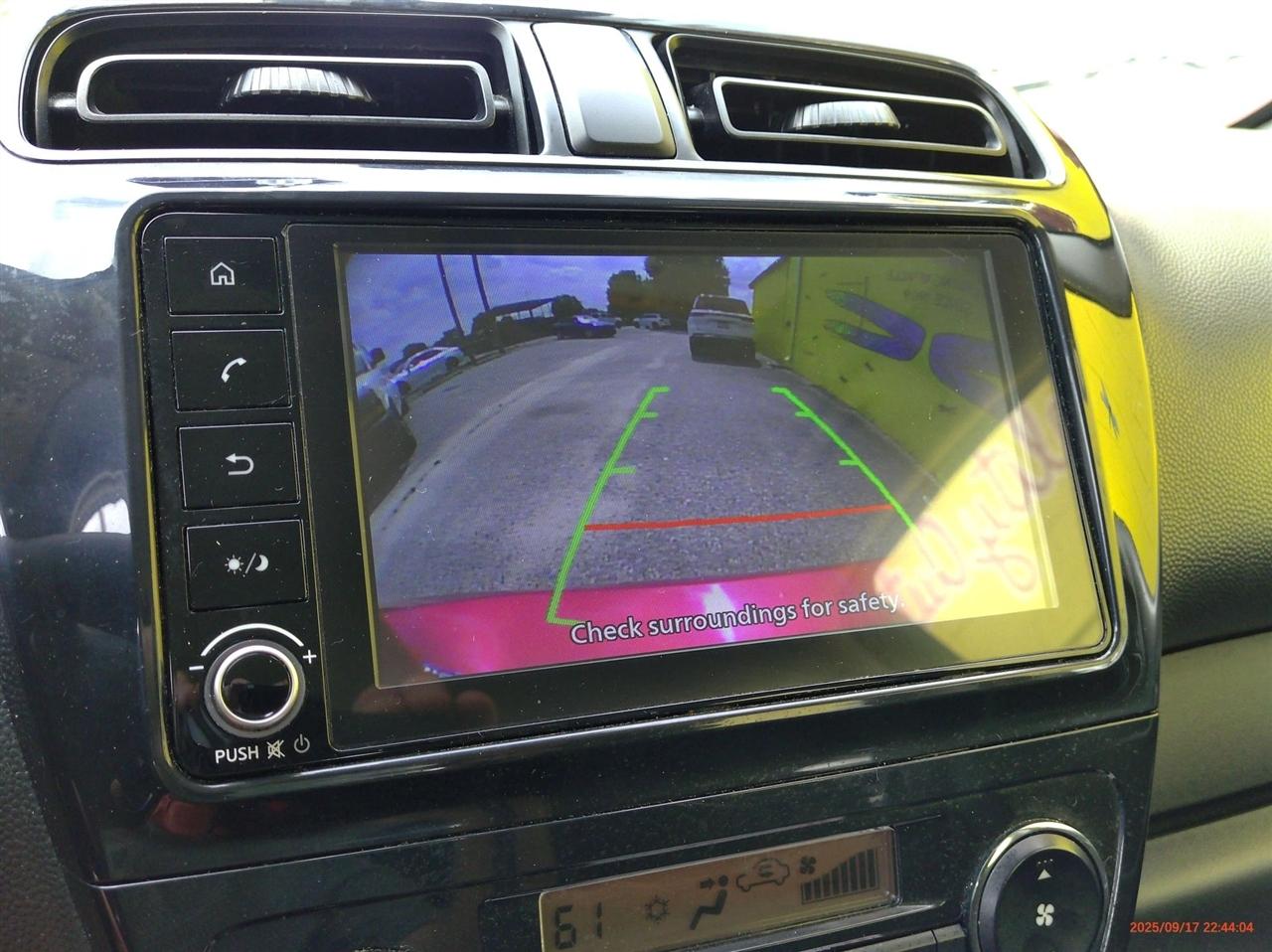 Mitsubishi Mirage ES CVT 2024