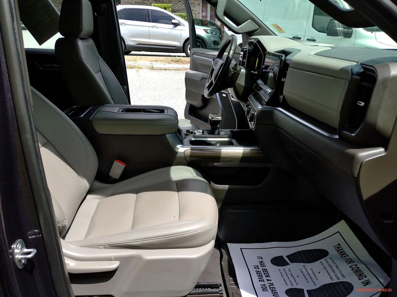 Chevrolet Silverado 1500 4WD Crew Cab 147" RST 2022
