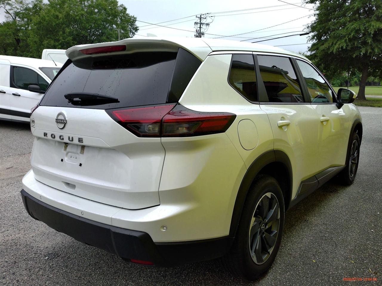 Nissan Rogue FWD SV 2025