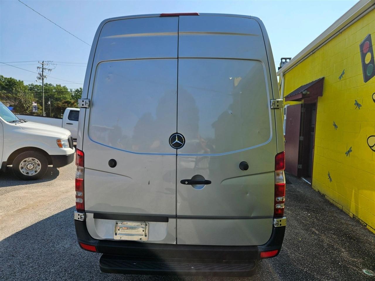 Mercedes-Benz Sprinter Cargo Vans RWD 2500 144" 2016