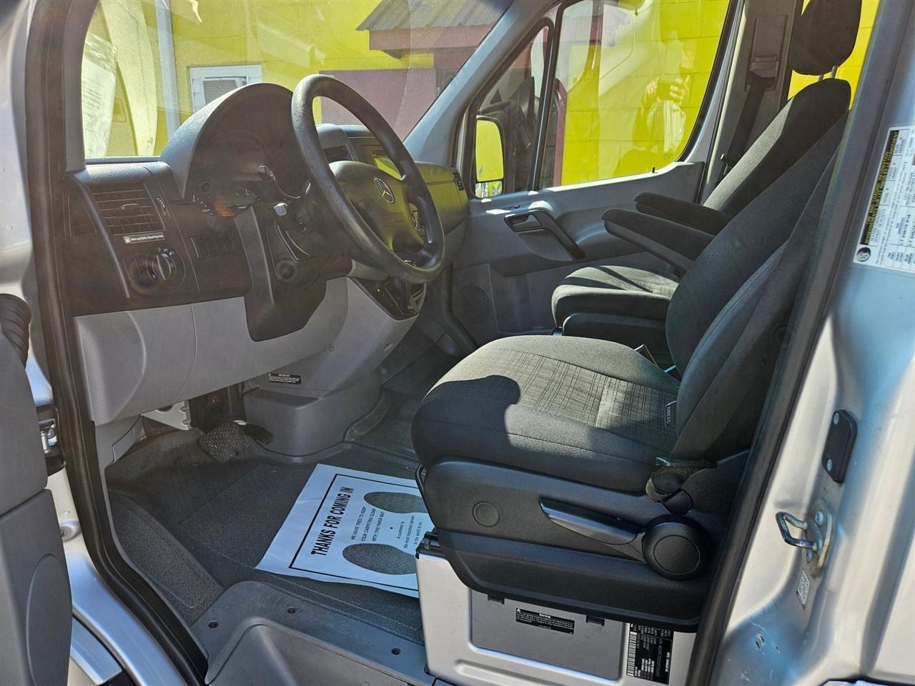 Mercedes-Benz Sprinter Cargo Vans RWD 2500 144" 2016