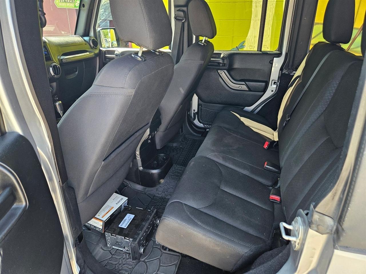 Jeep Wrangler Unlimited 4WD 4dr Sport 2016