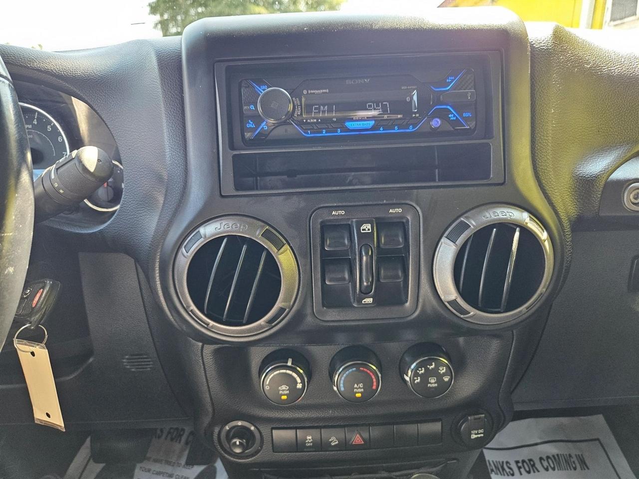 Jeep Wrangler Unlimited 4WD 4dr Sport 2016