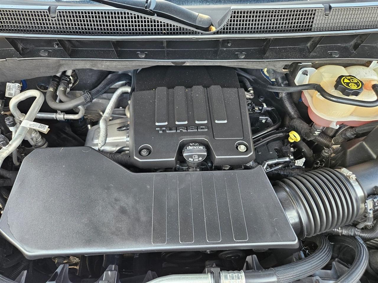 Chevrolet Silverado 1500 2WD Crew Cab 147" Custom 2023
