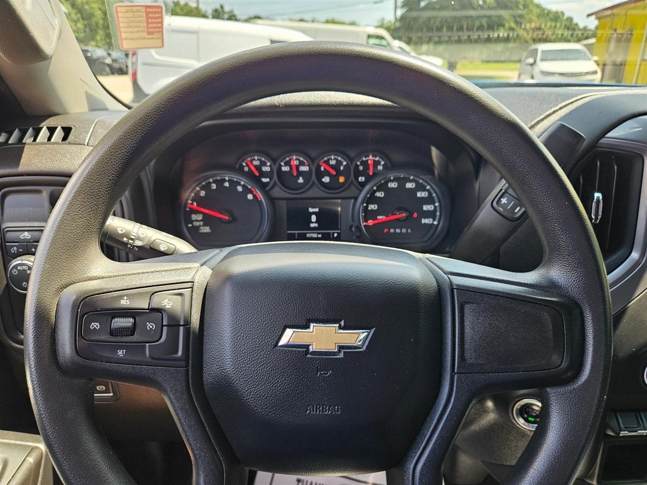 Chevrolet Silverado 1500 2WD Crew Cab 147" Custom 2023