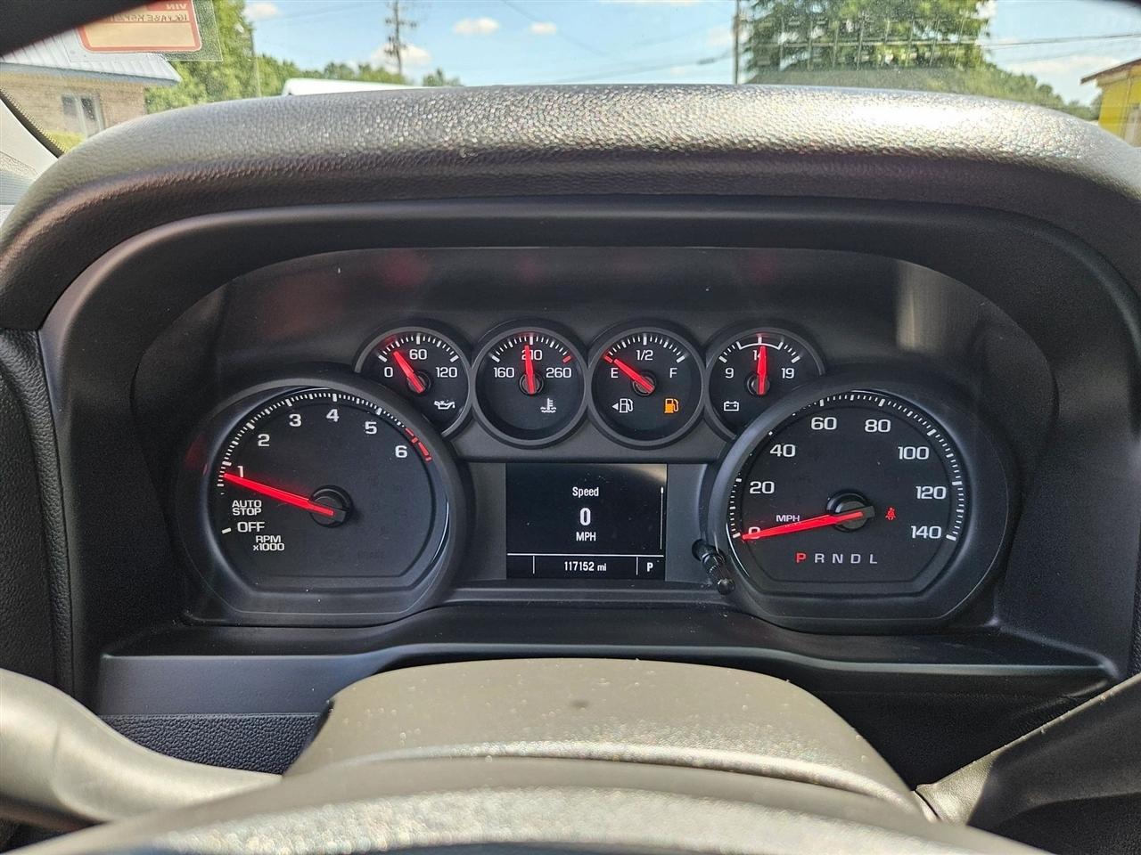 Chevrolet Silverado 1500 2WD Crew Cab 147" Custom 2023