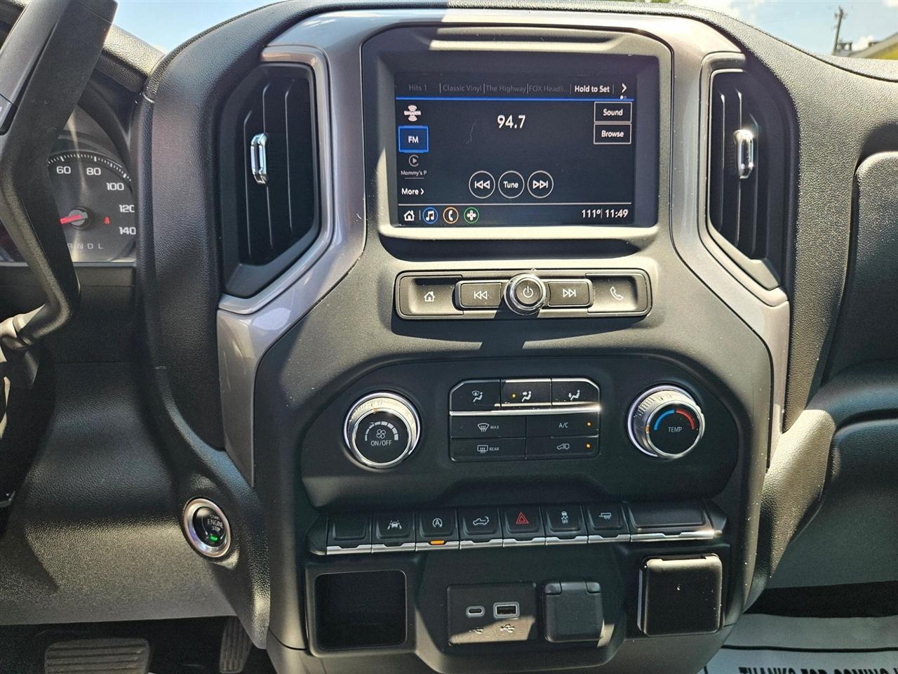 Chevrolet Silverado 1500 2WD Crew Cab 147" Custom 2023
