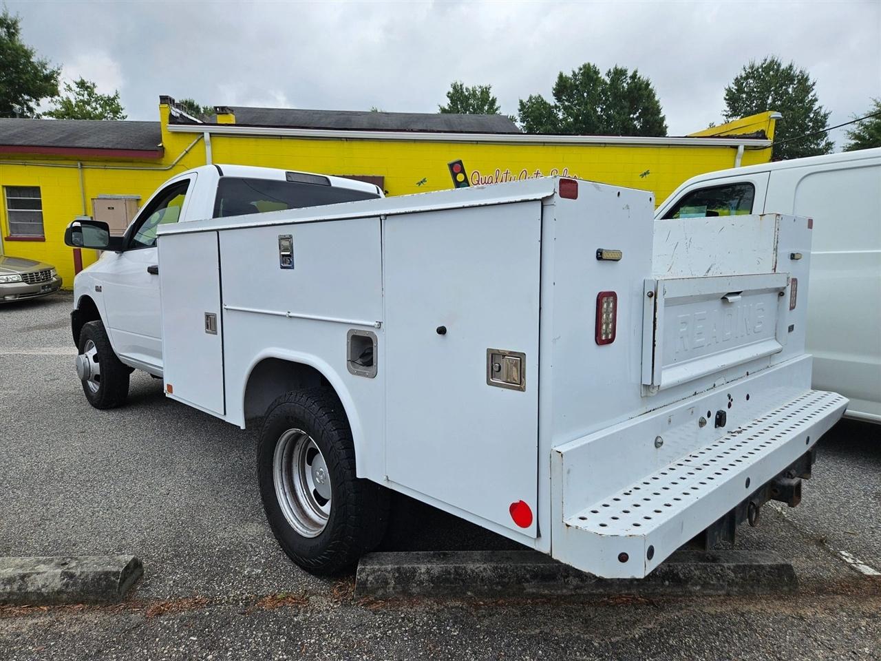 RAM 3500 Chassis Cab Tradesman 2WD Reg Cab 60" CA 143.5" WB 2018