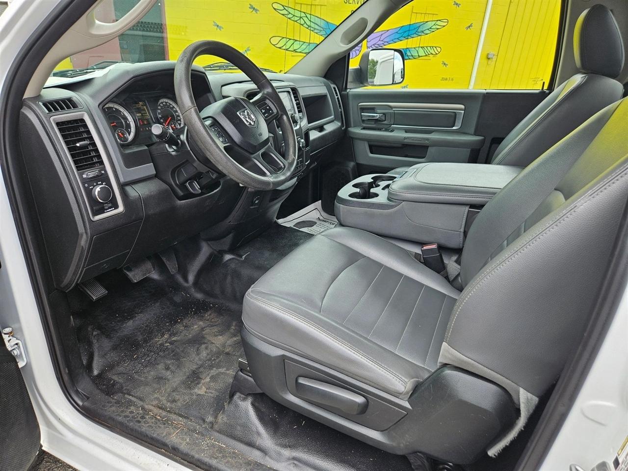 RAM 3500 Chassis Cab Tradesman 2WD Reg Cab 60" CA 143.5" WB 2018