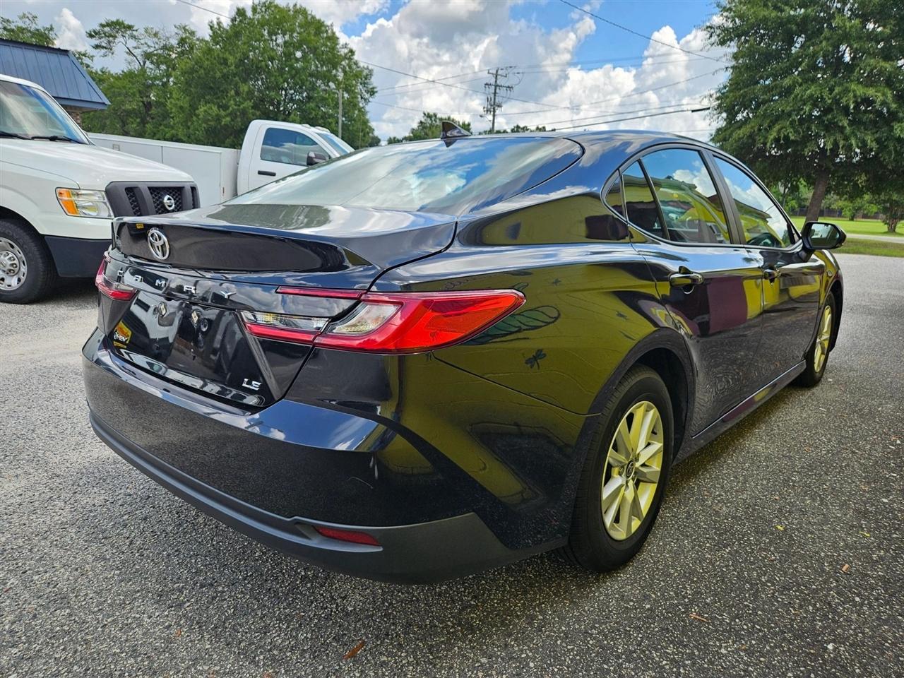 Toyota Camry XLE (Natl) 2025