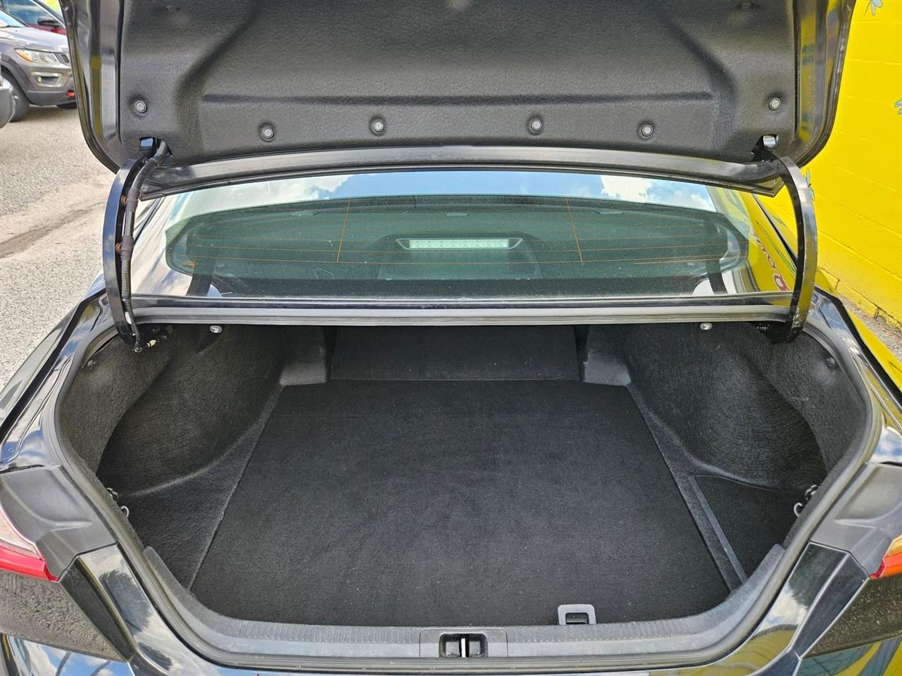 Toyota Camry XLE (Natl) 2025