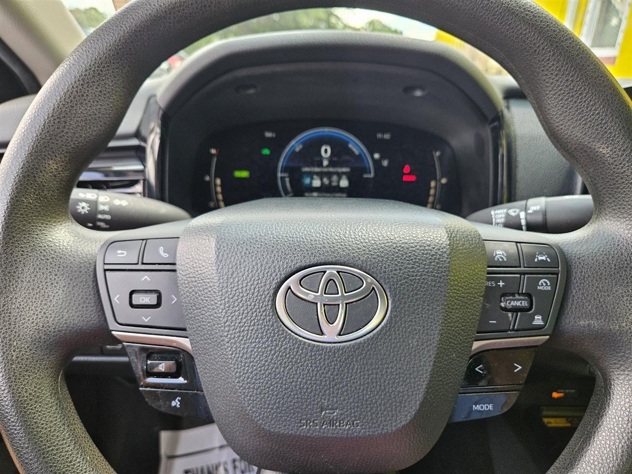 Toyota Camry XLE (Natl) 2025