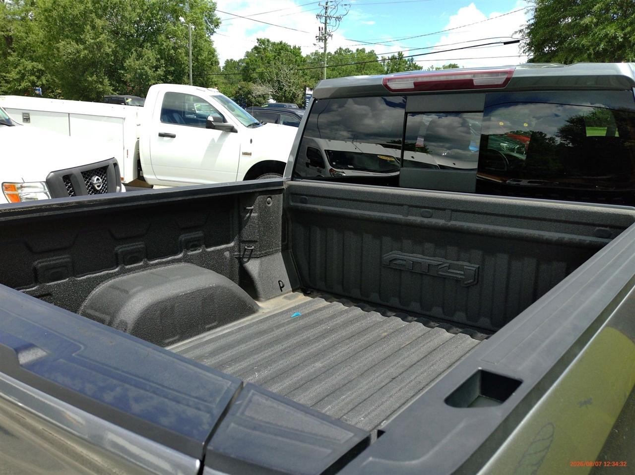 GMC Sierra 1500 4WD Crew Cab 147" AT4 2021