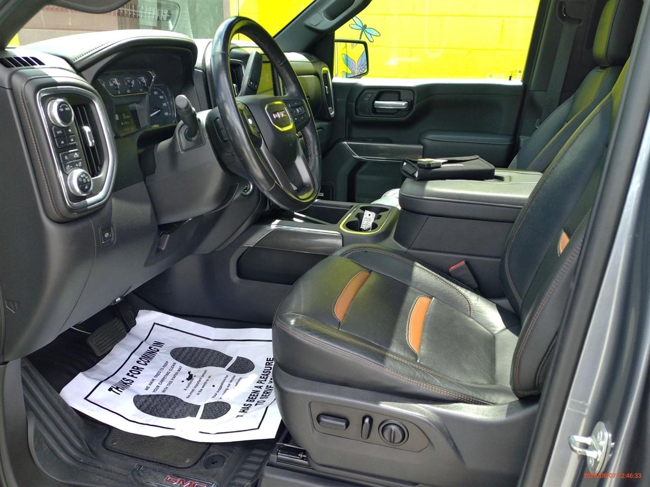 GMC Sierra 1500 4WD Crew Cab 147" AT4 2021