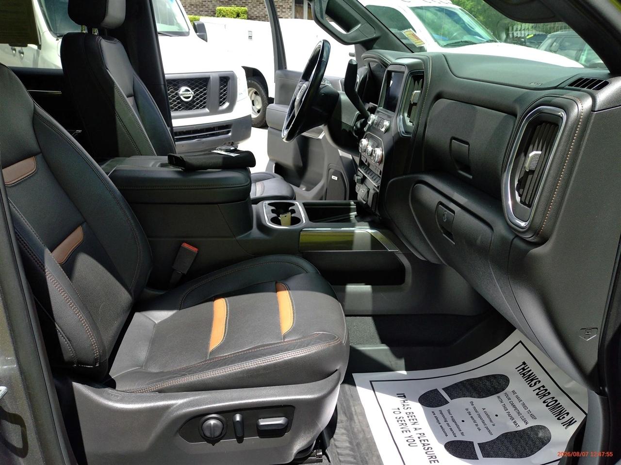 GMC Sierra 1500 4WD Crew Cab 147" AT4 2021
