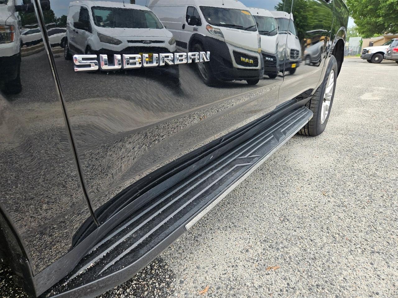 Chevrolet Suburban 4WD 4dr Premier 2023