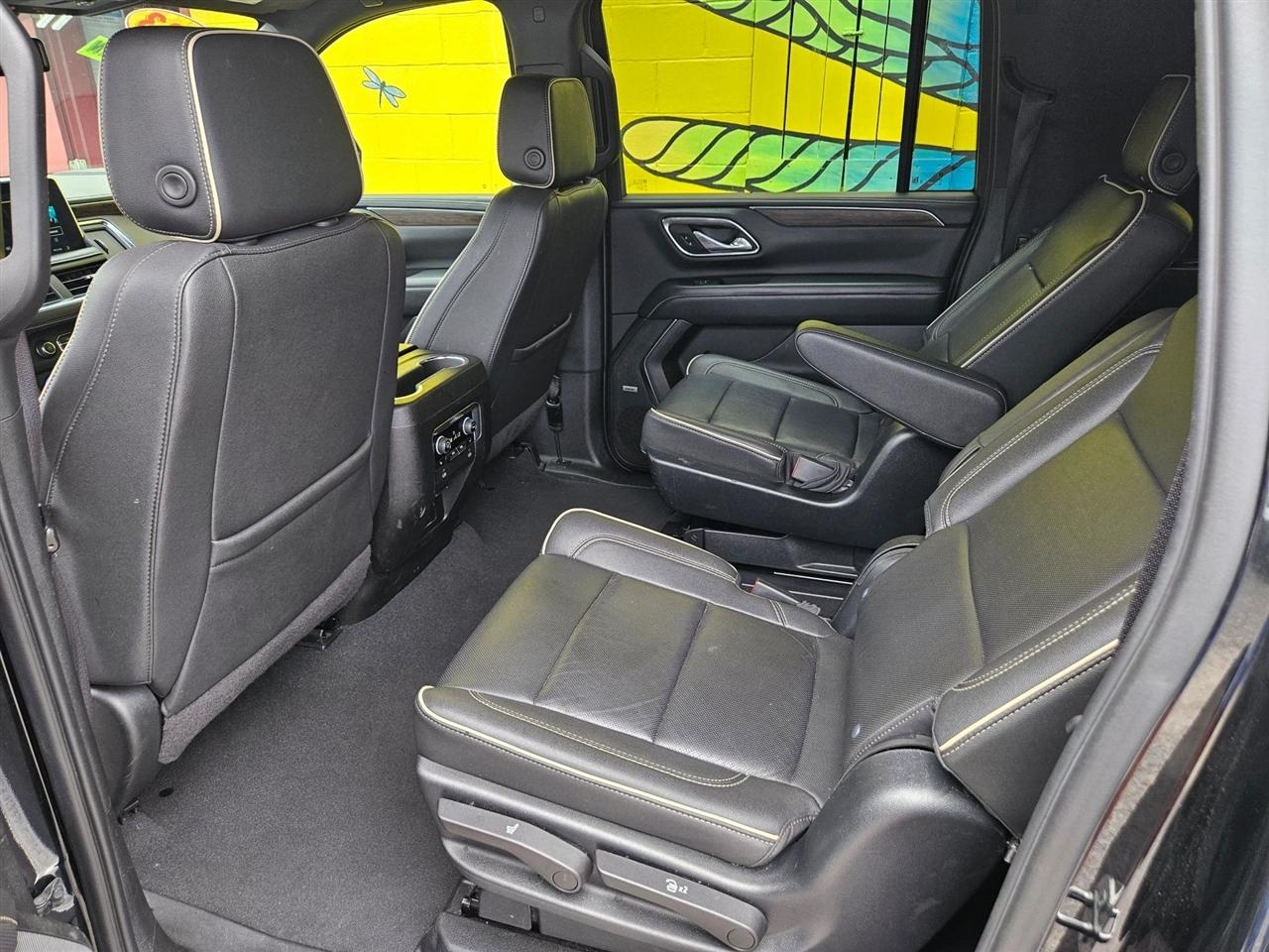 Chevrolet Suburban 4WD 4dr Premier 2023