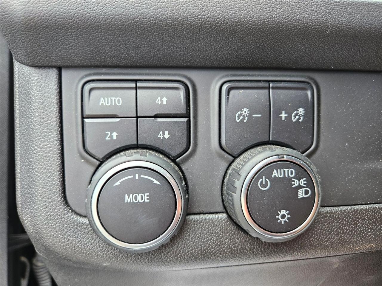 Chevrolet Suburban 4WD 4dr Premier 2023