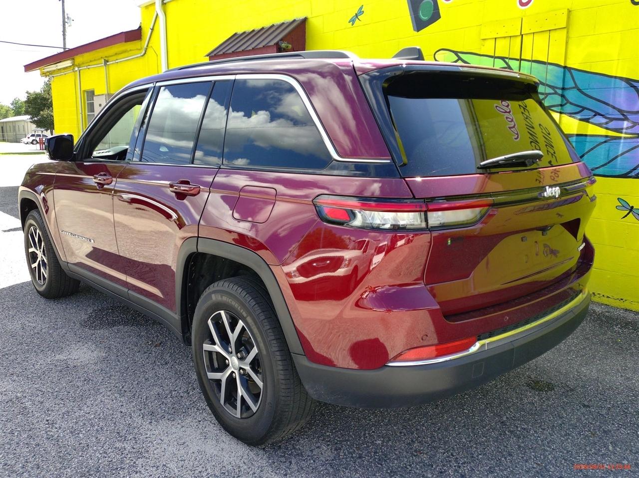 Jeep Grand Cherokee Limited 4x2 2024