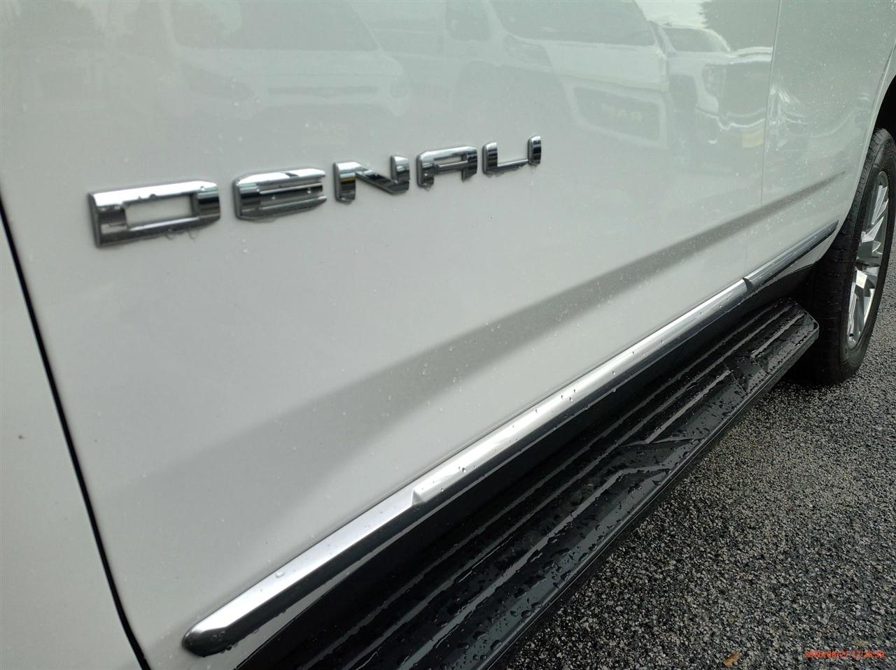 GMC Yukon 4WD 4dr Denali 2025