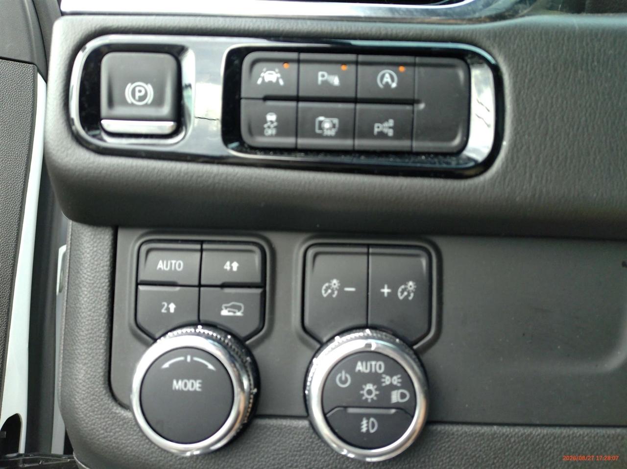 GMC Yukon 4WD 4dr Denali 2025