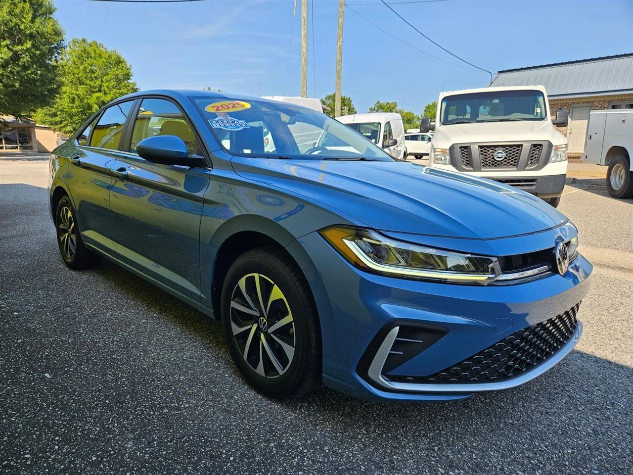 Volkswagen Jetta S Auto 2025
