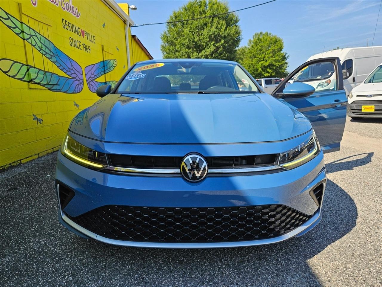 Volkswagen Jetta S Auto 2025