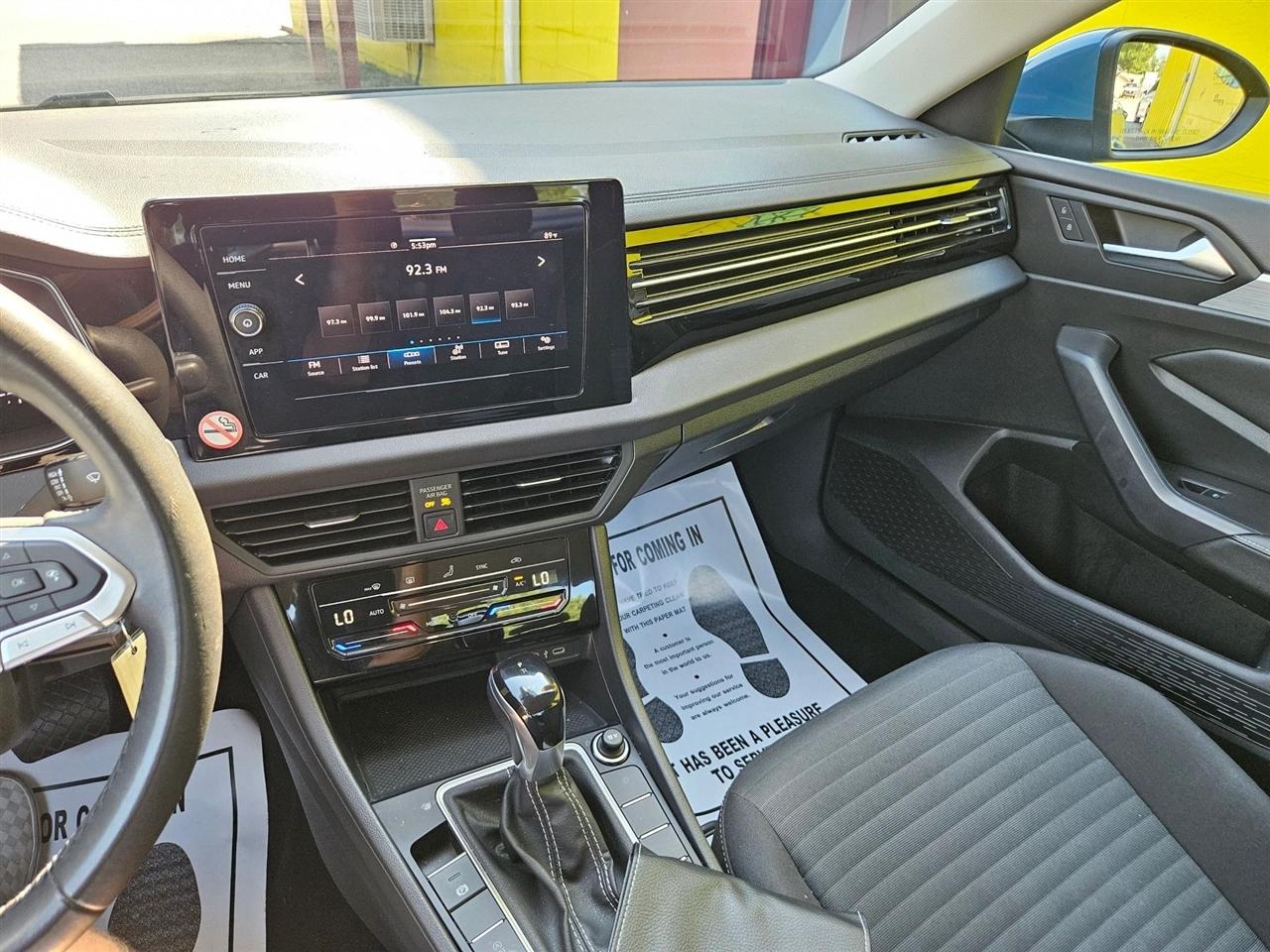 Volkswagen Jetta S Auto 2025