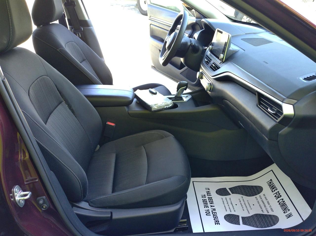 Nissan Altima SV FWD 2025