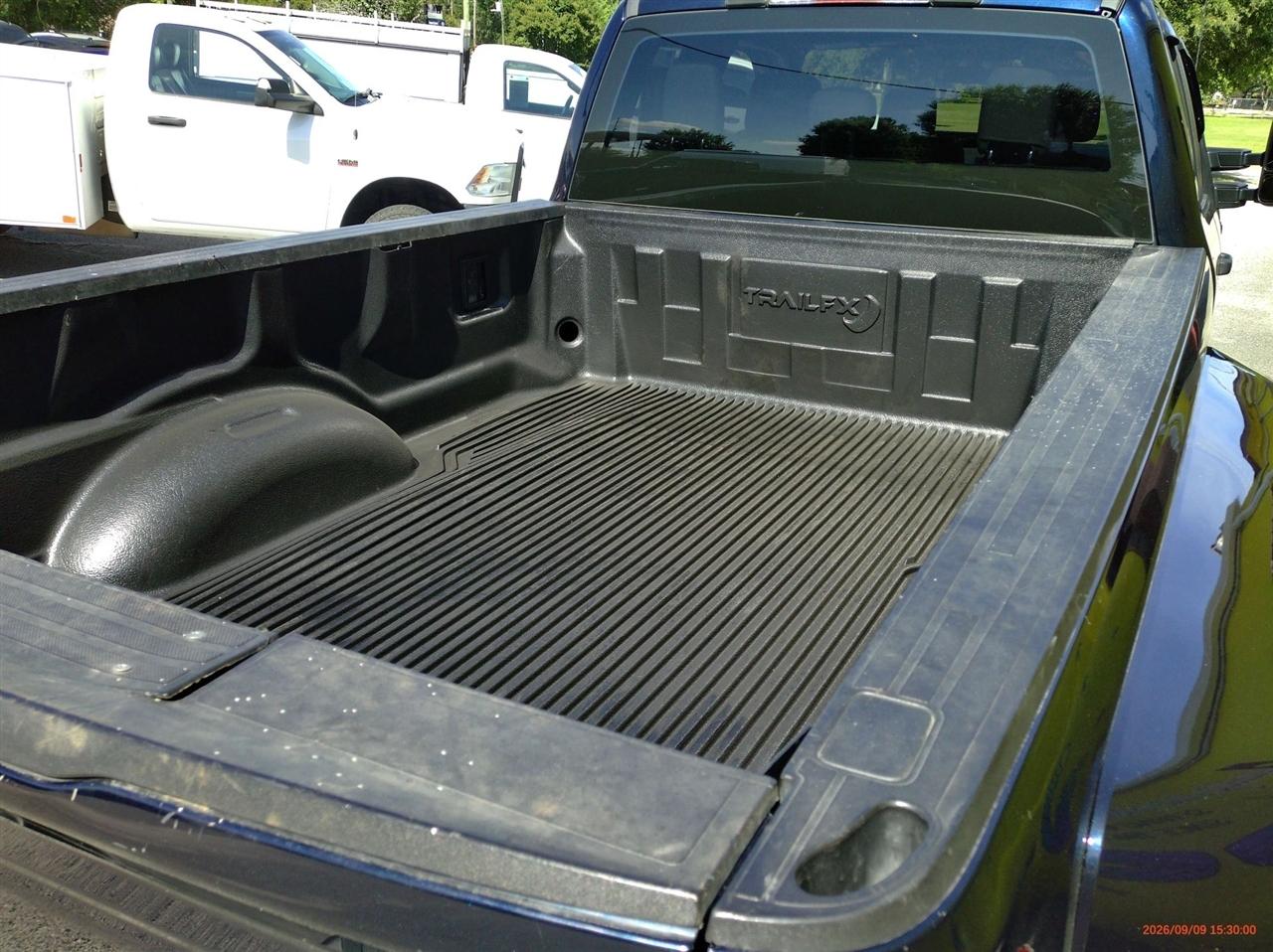 Ford Super Duty F-350 DRW LARIAT 4WD SuperCab 8' Box 2023