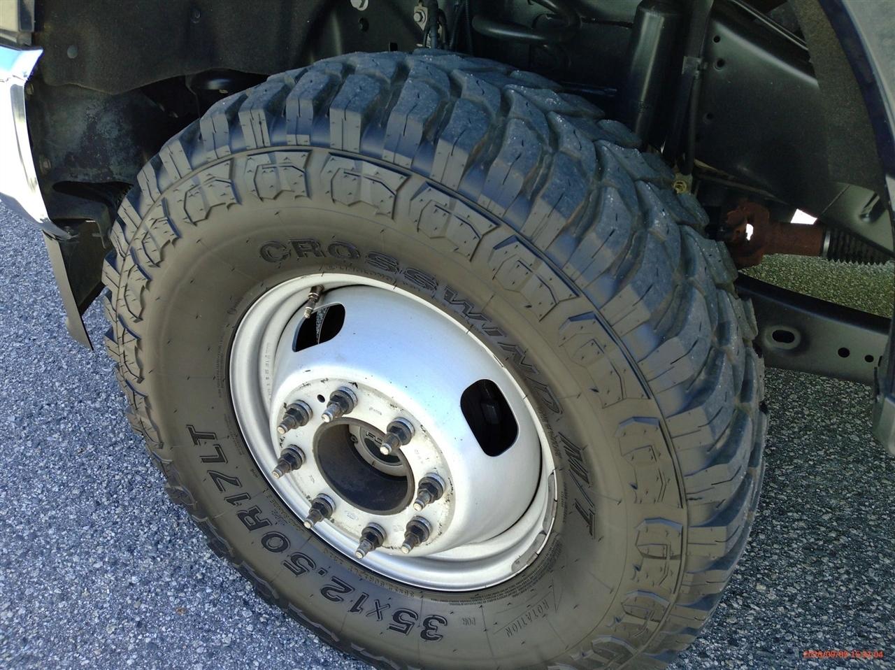 Ford Super Duty F-350 DRW LARIAT 4WD SuperCab 8' Box 2023