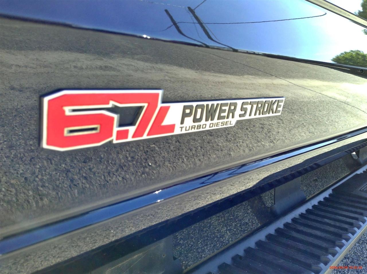 Ford Super Duty F-350 DRW LARIAT 4WD SuperCab 8' Box 2023