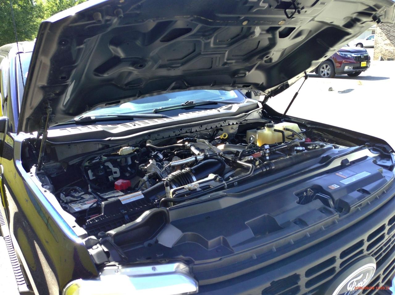 Ford Super Duty F-350 DRW LARIAT 4WD SuperCab 8' Box 2023