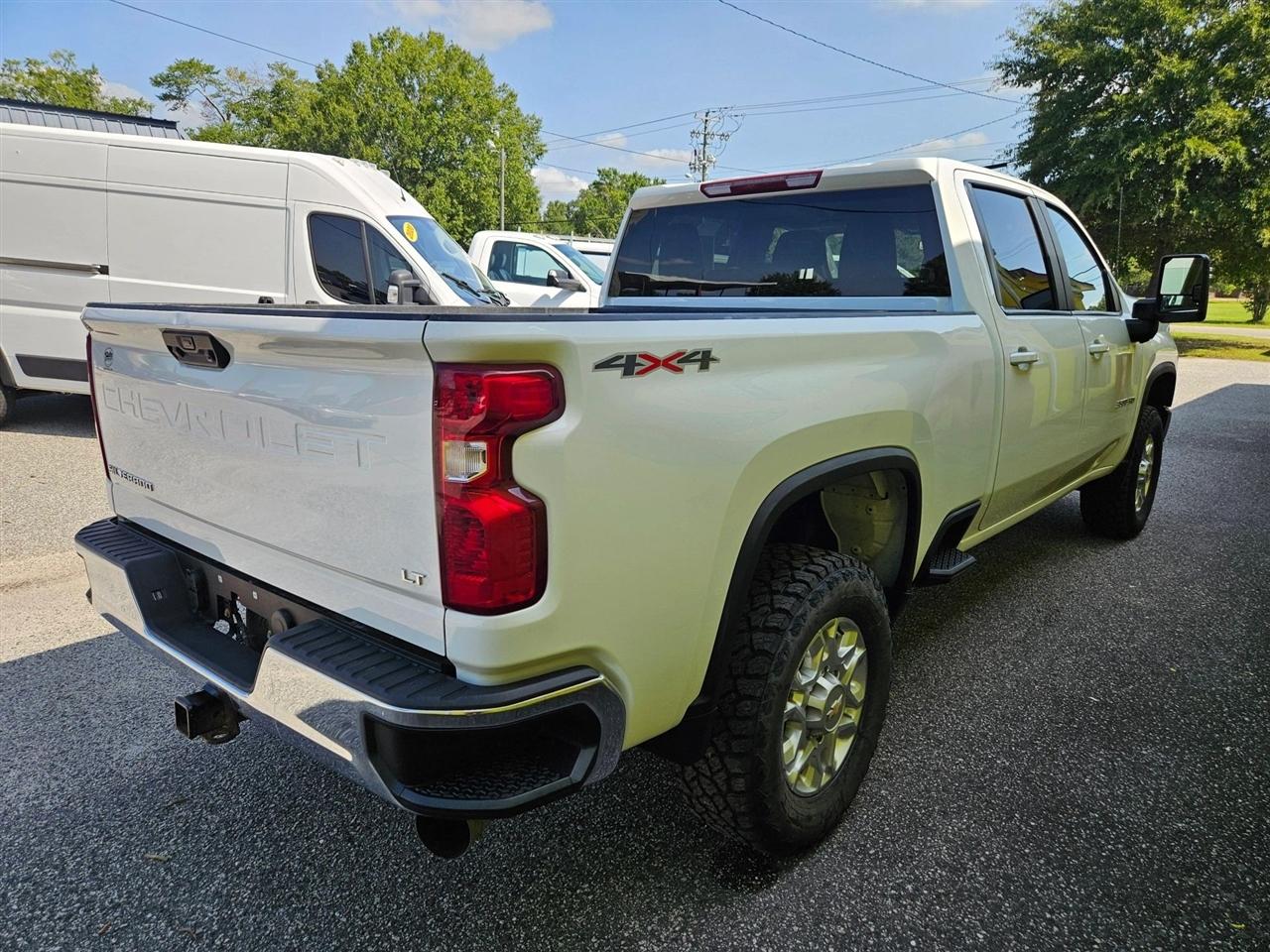 Chevrolet Silverado 3500HD 4WD Crew Cab 159" LT 2023